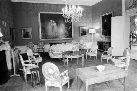 Pers-excursie in Koninklijk Paleis Het Huis ten Bosch i Den Haag waar Beatrix ei, Bestanddeelnr 931-5335
