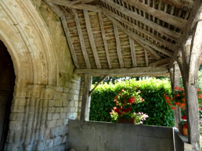 Peray (Sarthe) église, porche (01)