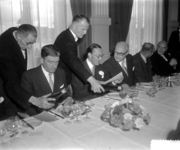 Perslunch met Prins Bernhard, Bestanddeelnr 905-9501