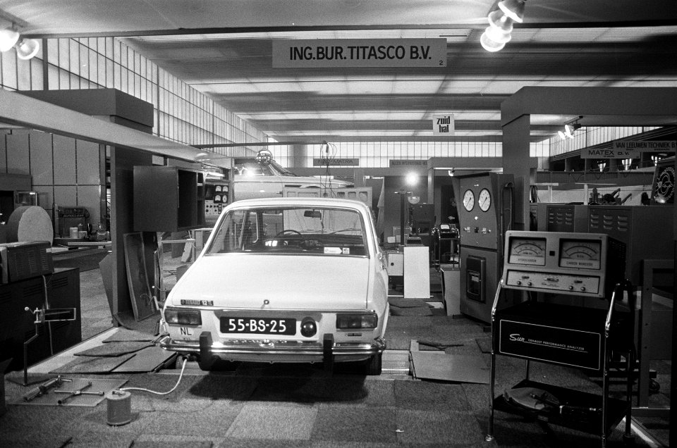 Personenauto75 RAI van 13 tot en met 23 februari auto wordt getest zonder dat de, Bestanddeelnr 927-7056