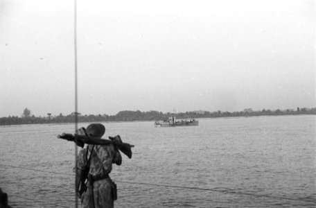 Perbaoengan (Oostkust Sumatra). In samenwerking met de Koninklijke Marine en de , Bestanddeelnr 7522