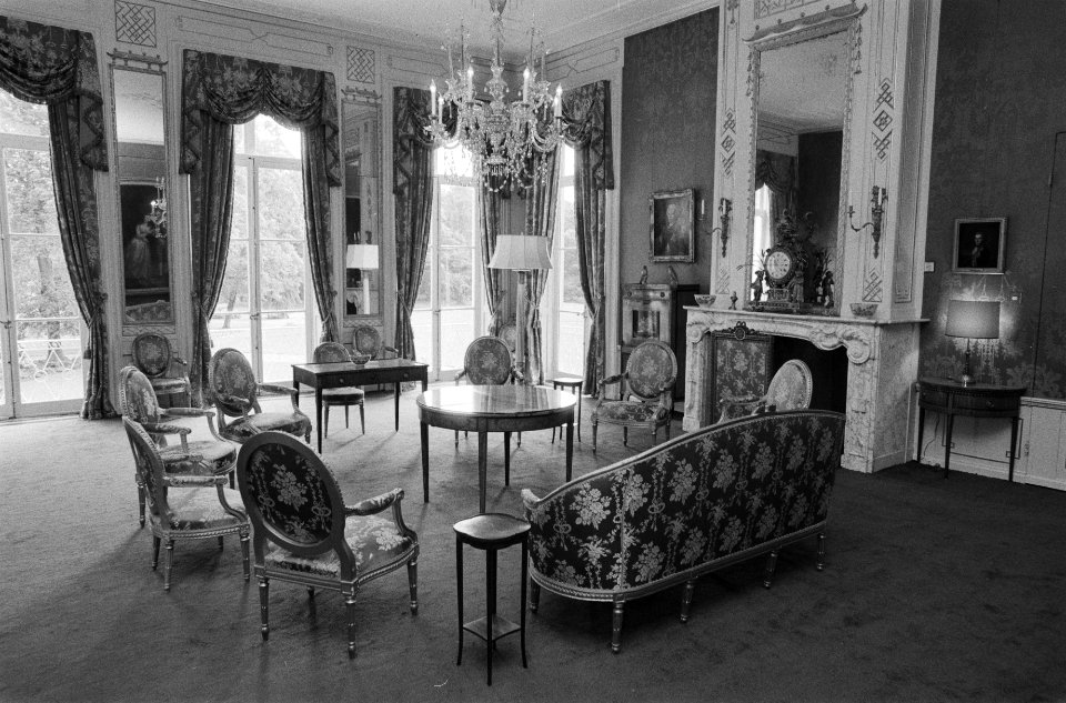 Pers-excursie in Koninklijk Paleis Het Huis ten Bosch in Den Haag waar Beatrix e, Bestanddeelnr 931-5327