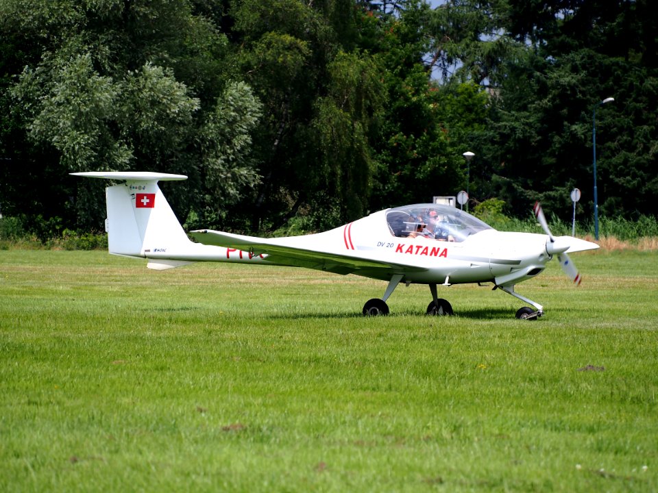 PH-SKM, HOAC DV20 Katana at Hilversum Airport (ICAO EHHV), photo9