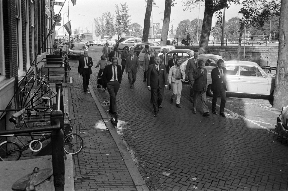 Persexcursie van gemeente Amsterdam over metro, Amsterdam, Bestanddeelnr 923-7675