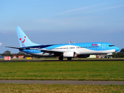 PH-TFF ArkeFly Boeing 737-86N(WL) - cn 35220 landing pic3