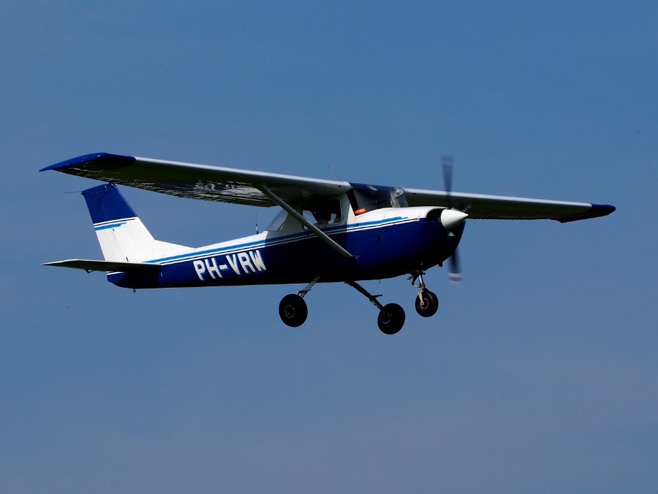 PH-VRW, Reims Cessna FA150K Aerobat at Hilversum Airport (ICAO EHHV), photo8