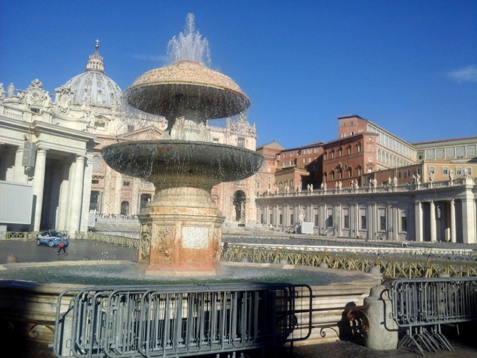 PiazzaSanPietro2