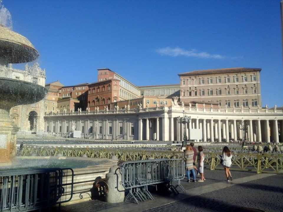 PiazzaSanPietro3