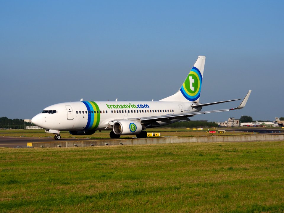 PH-XRZ Transavia Boeing 737-7K2(WL) - cn 33462 taxiing 15july2013 pic-003
