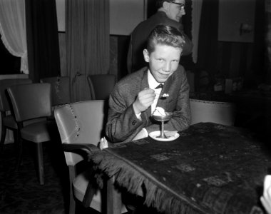 Persoonlijke kampioenschap van Nederland dammen te Apeldoorn de 14-jarige Tonny , Bestanddeelnr 916-2681