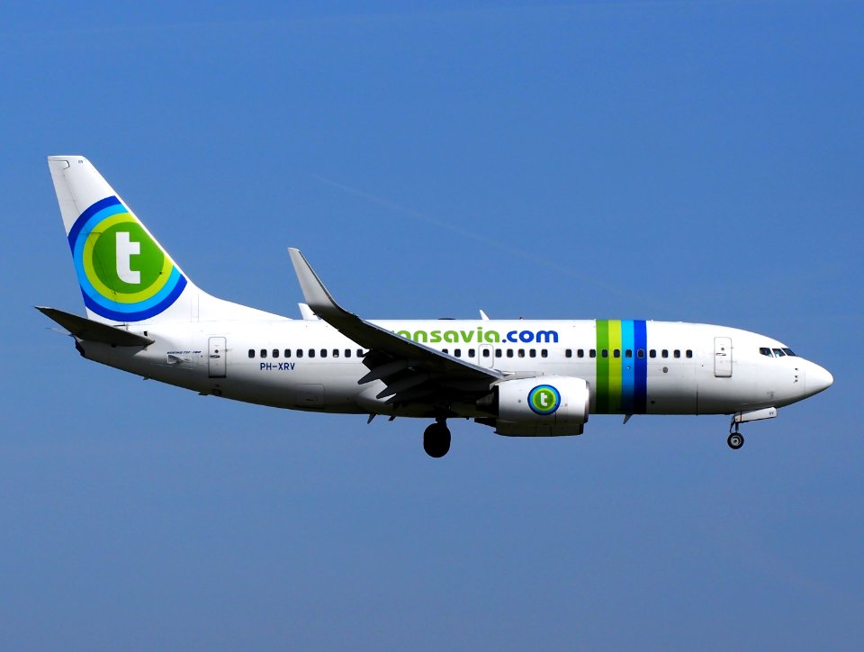 PH-XRV Transavia Boeing 737-7K2(WL) landing at Schiphol, pic2