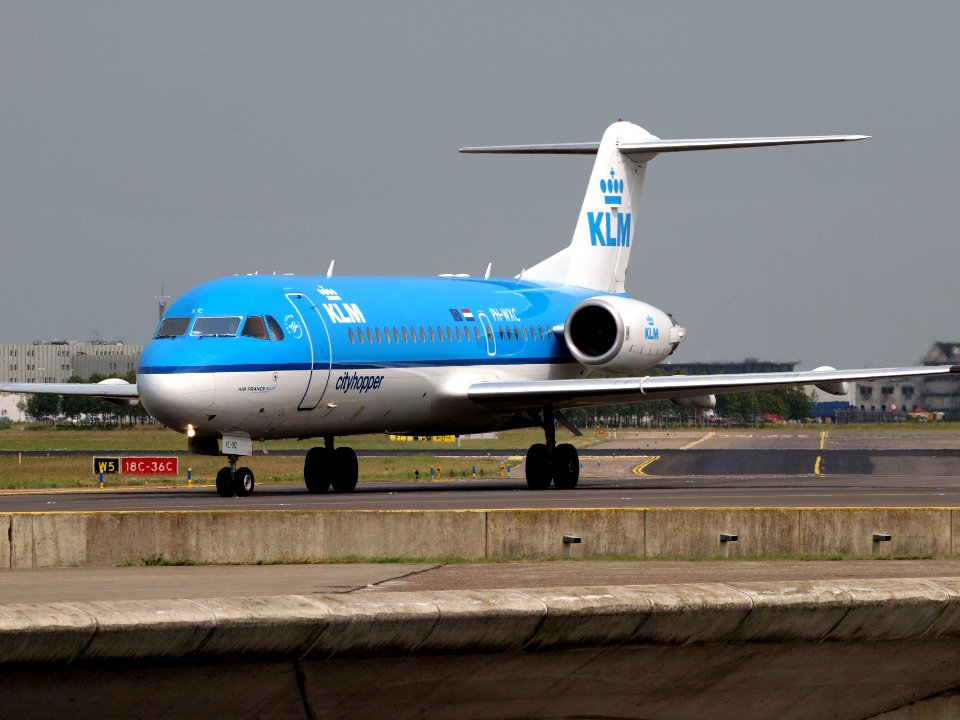 PH-WXC KLM Cityhopper Fokker F70 - cn 11574 14july2013 taxiing pic3
