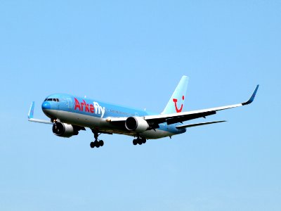 PH-OYJ ArkeFly Boeing 767-304(ER)(WL) - cn 29384 pic2