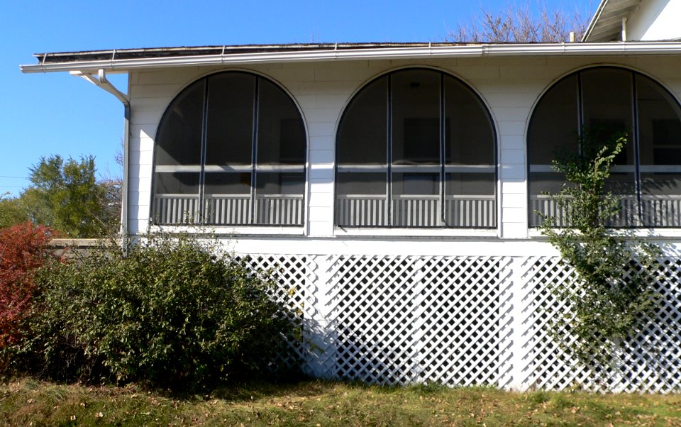 Picotte hospital porch S end