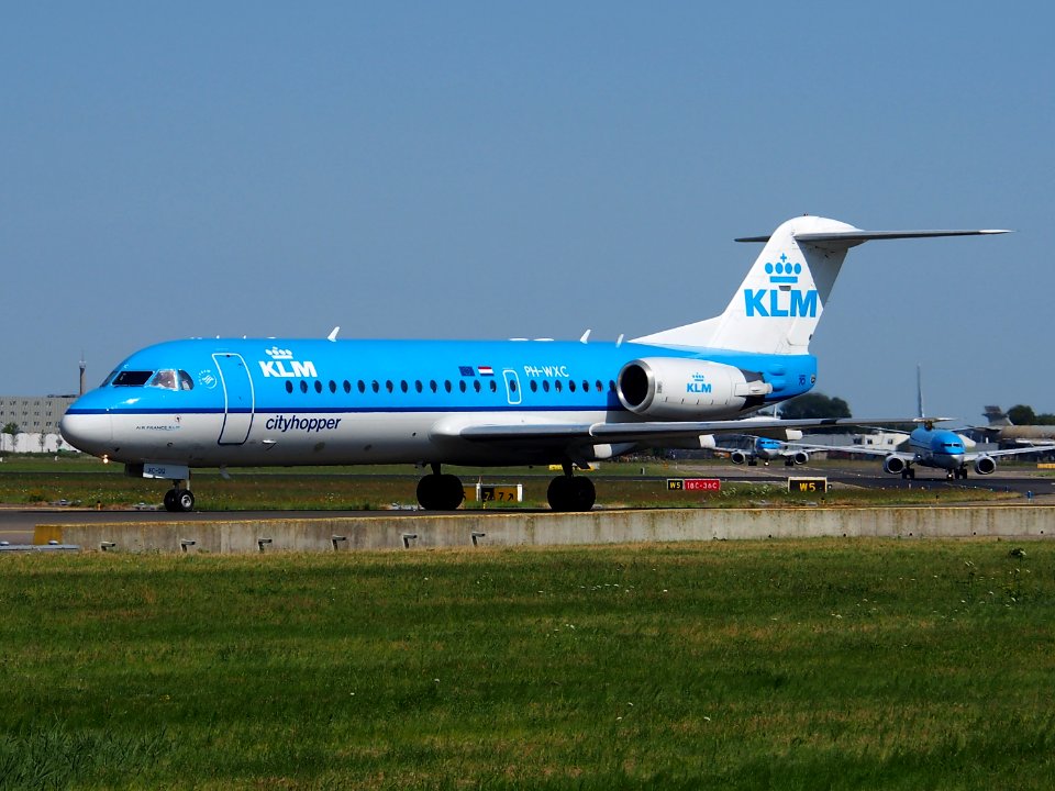 PH-WXC KLM Cityhopper Fokker F70 - cn 11574, taxiing 21july2013 pic-002