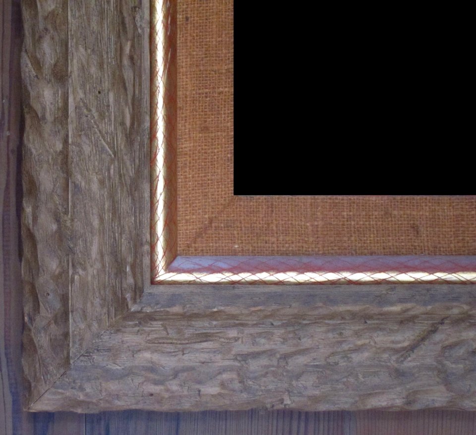Picture frame favored by Eduardo Orlando Ortega