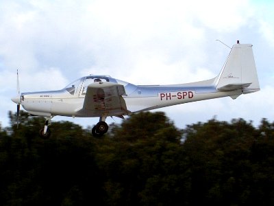 PH-SPD Grob G 115