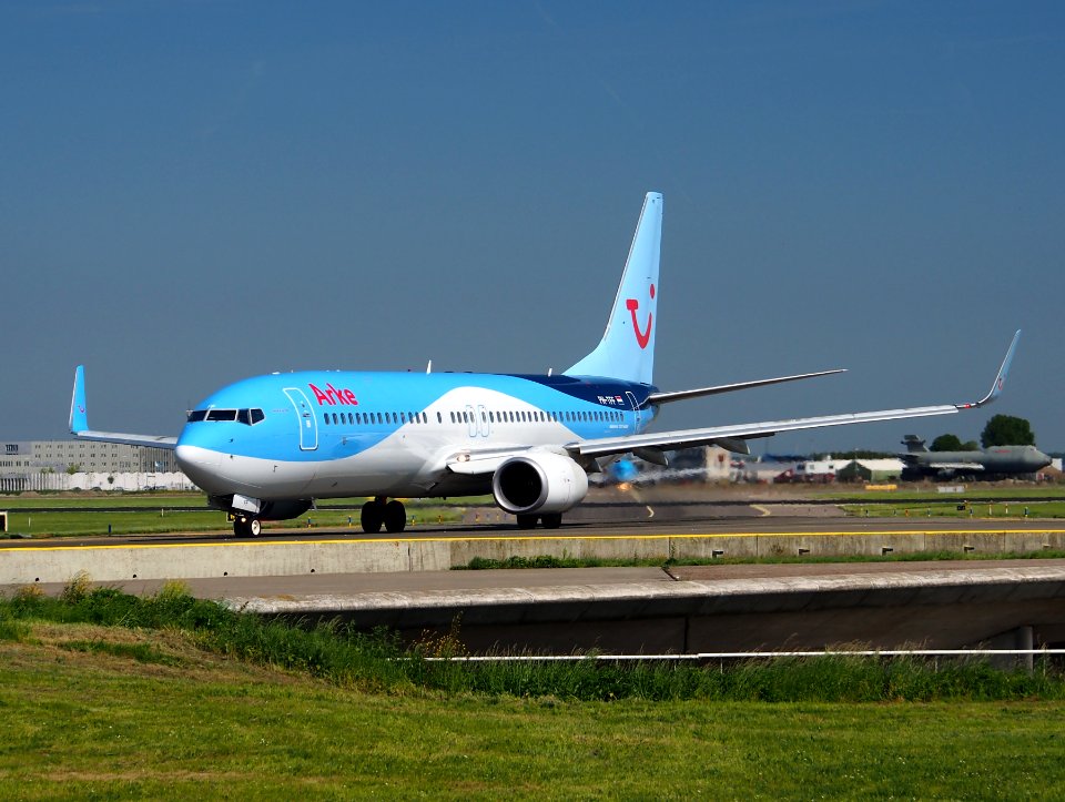 PH-TFF ArkeFly Boeing 737-86N(WL) at Schiphol (AMS - EHAM), The Netherlands, 16may2014, pic-1