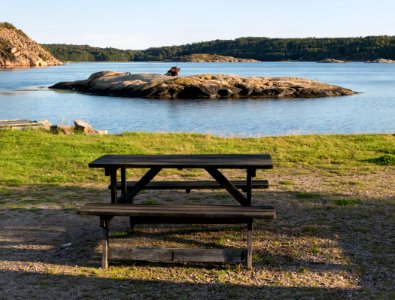 Picnic bench at Lahälla 2