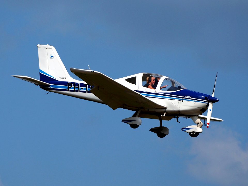 PH-TCM, Tecnam P2002 Sierra landing at Hilversum Airport (ICAO EHHV), photo8