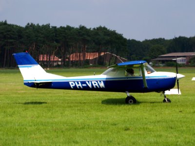 PH-VRW Reims Cessna FA150K Aerobat at Hilversum Airport (ICAO EHHV), photo3