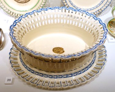 Pierced fruit basket with stand, owner's mark of King Karl XIII, Rorstrand, 1809-1818, creamware with blue decoration - Nordiska museet - Stockholm, Sweden - DSC09804