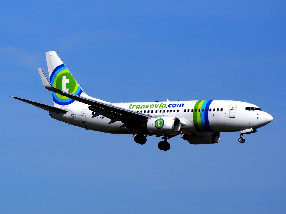 PH-XRV Transavia Boeing 737-7K2(WL) landing at Schiphol, pic1