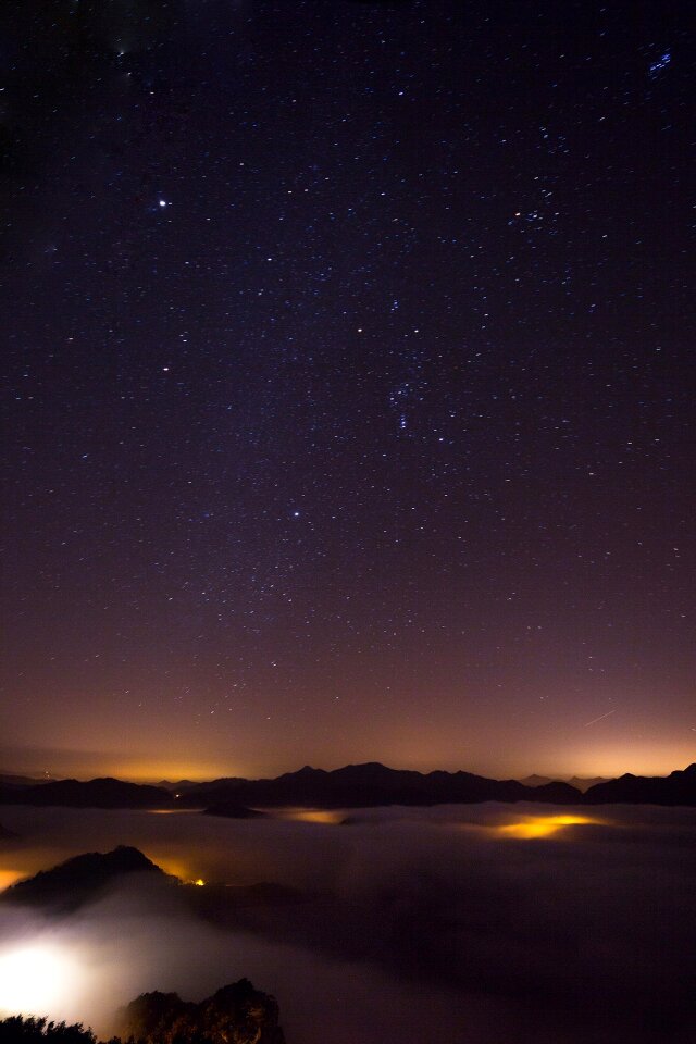 The darkness starlight night view