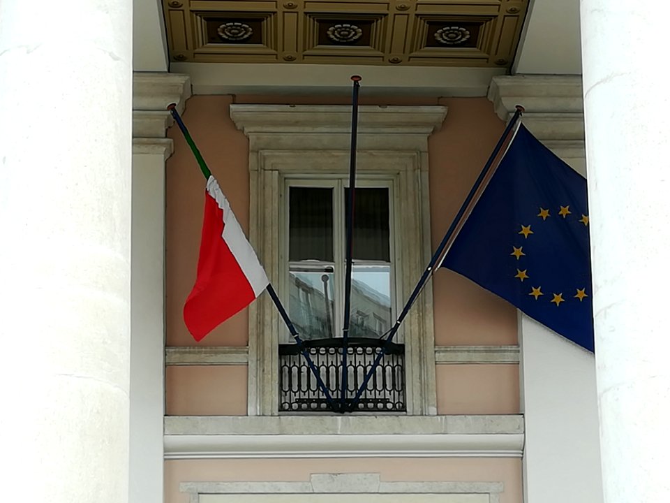 Piazza della Borsa (Trieste) 13