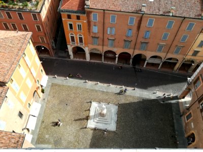 Piazza della Torre 04