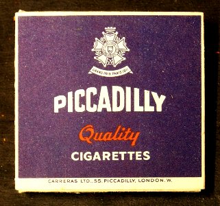 Piccadilly cigarettes frontside