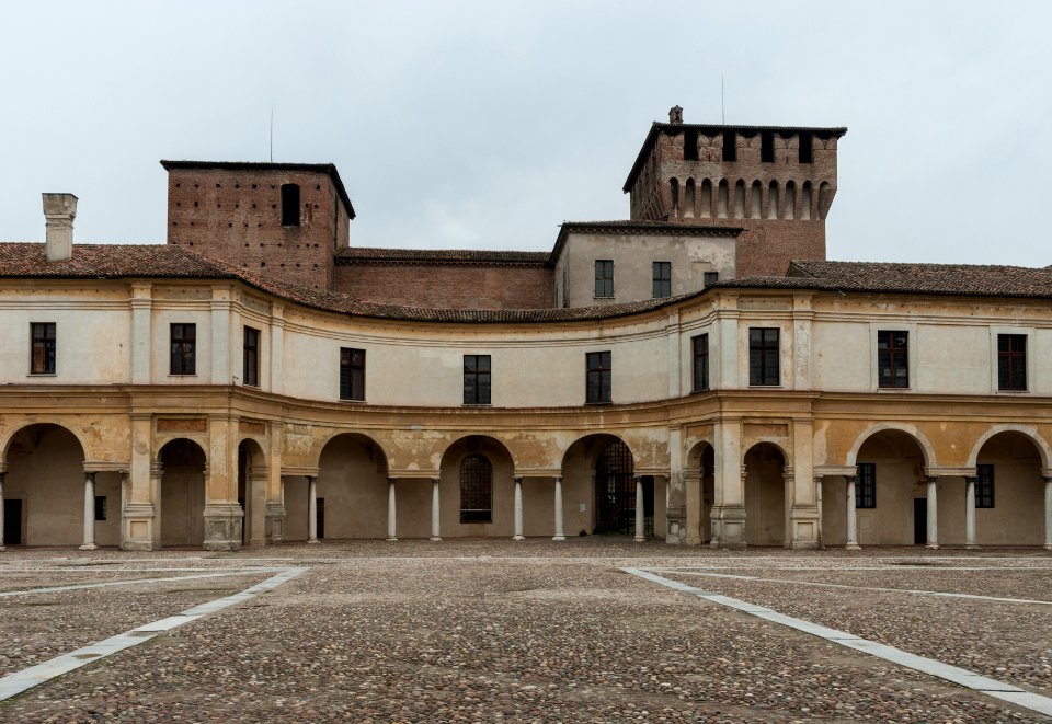 Piazza Castello a Mantova