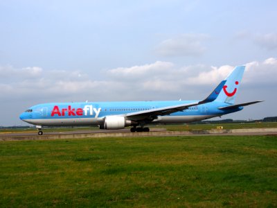 PH-OYI ArkeFly Boeing 767-304(ER)(WL) - cn 29138 taxiing 14july2013 pic-004