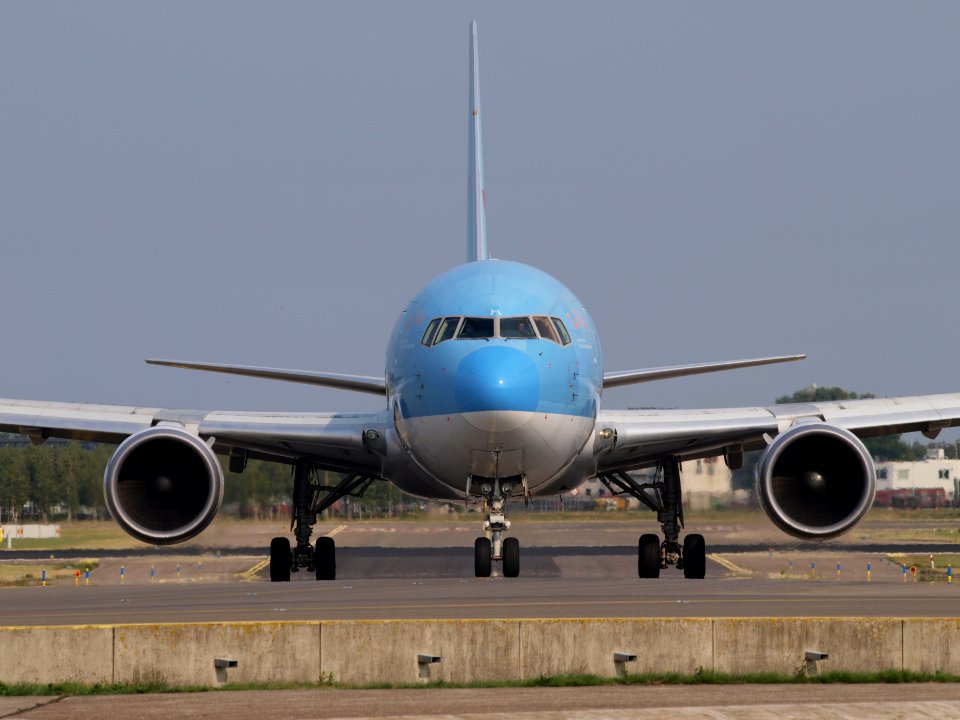 PH-OYI ArkeFly Boeing 767-304(ER)(WL) - cn 29138 taxiing, 25august2013 pic-1