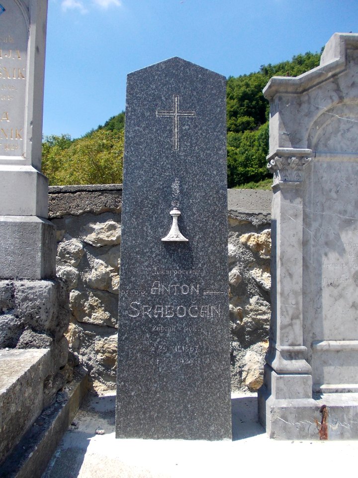 Pišece Cemetery 06
