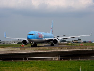 PH-OYI ArkeFly Boeing 767-304(ER)(WL) - cn 29138 taxiing 14july2013 pic-001