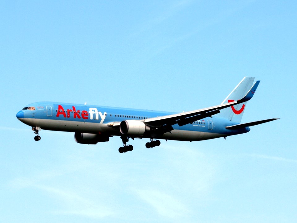 PH-OYJ ArkeFly Boeing 767-304(ER)(WL) - cn 29384 pic3