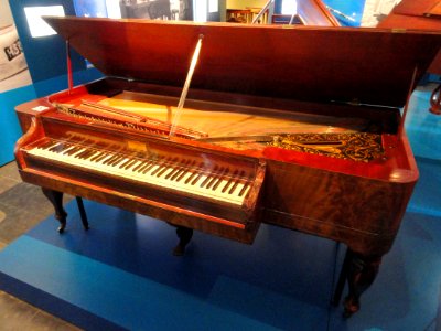 Piano, Erik Gustaf Granholm, c. 1830-1840 - Hakasalmi Villa - DSC04410