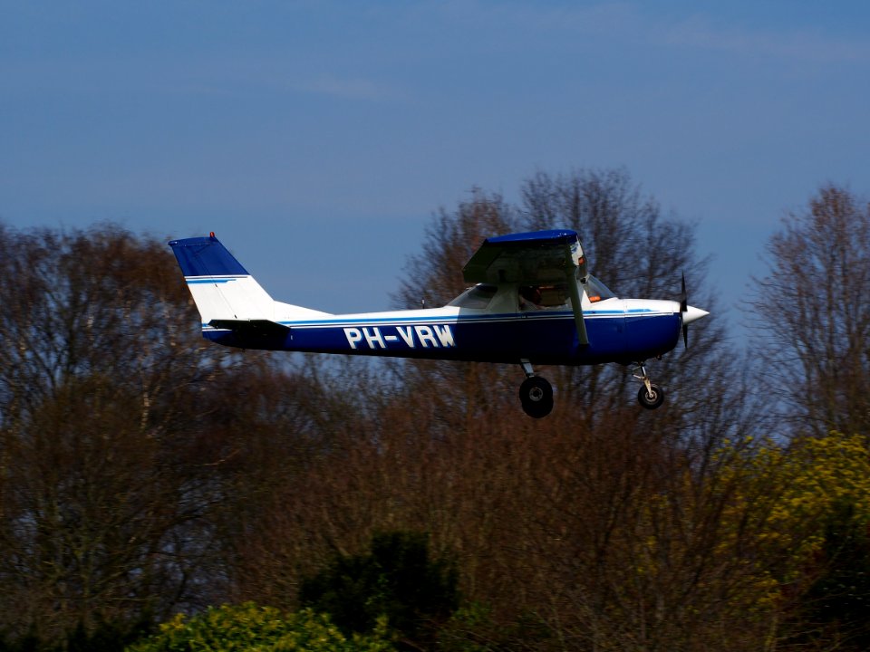 PH-VRW, Reims Cessna FA150K Aerobat at Hilversum Airport (ICAO EHHV), photo2