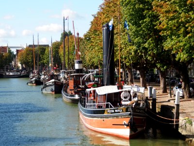 Pieter Boele (tugboat, 1893), ENI 02302244, Stoomsleepboot in binnenhaven - Dordrecht pic3