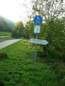 Pietenfeld ad Leithen -Wegzeichen photo