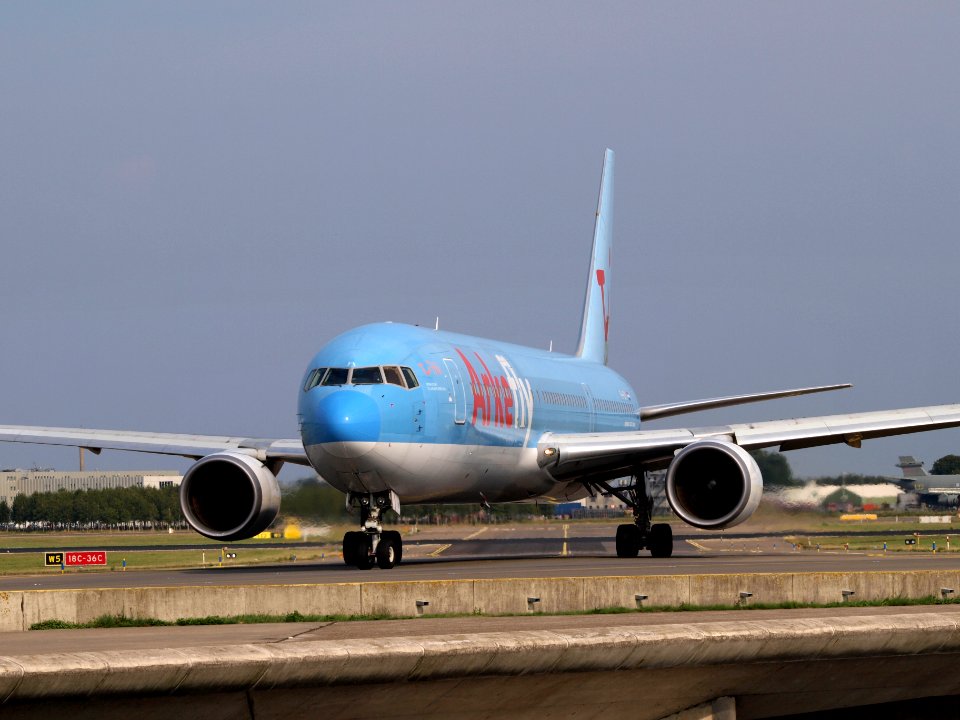 PH-OYI ArkeFly Boeing 767-304(ER)(WL) - cn 29138 taxiing, 25august2013 pic-2