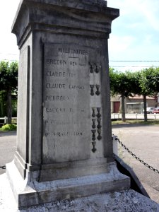 Pillon (Meuse) monument aux morts (02)