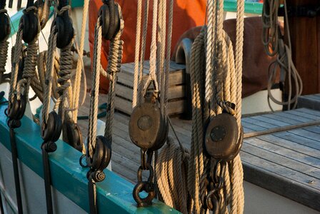 Boat rope pulleys photo