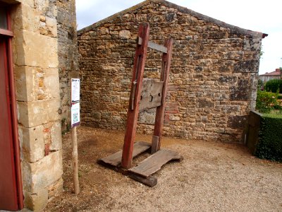 Pillory at the donjon of the Château de Bazoges-en-Pareds