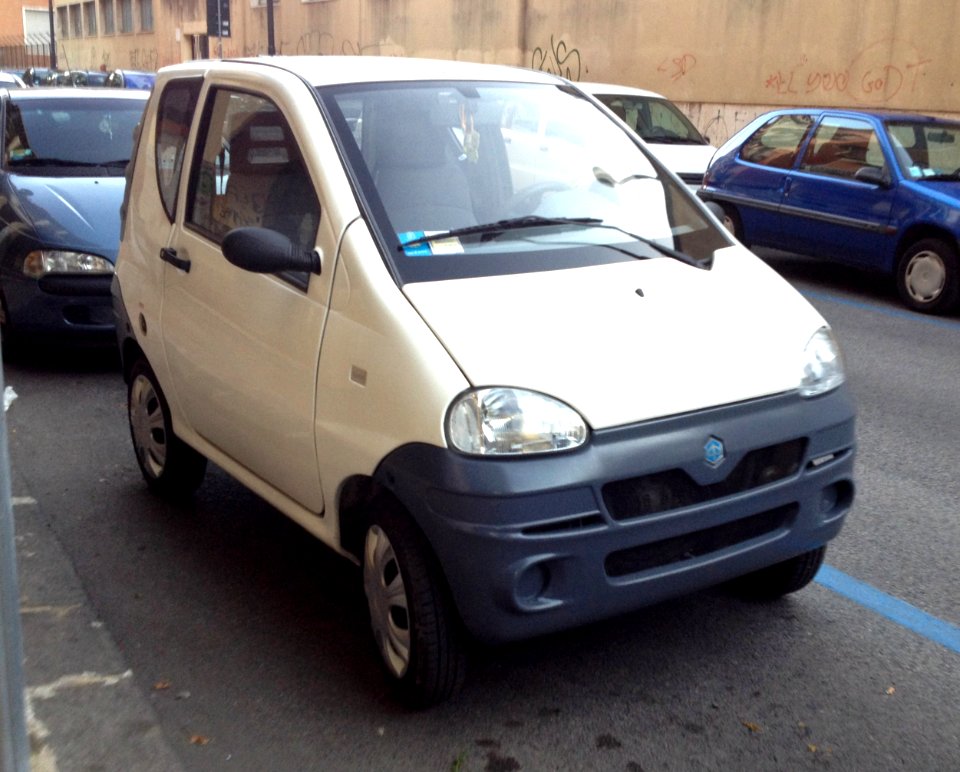 Piaggio M500 Microcar