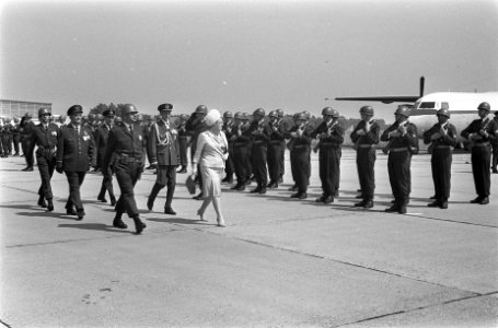 Pieter van Vollenhoven beedigd op Ypenburg, Bestanddeelnr 921-4803