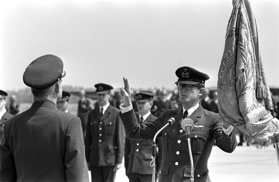 Pieter van Vollenhoven beedigd op Ypenburg, Bestanddeelnr 921-4804