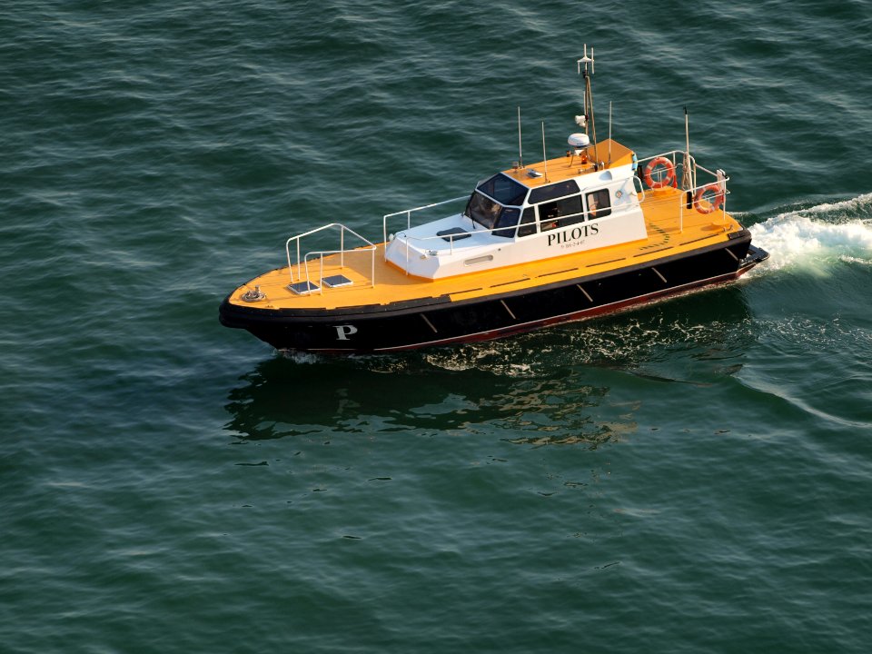 Pilot boat at Barcelona pic1