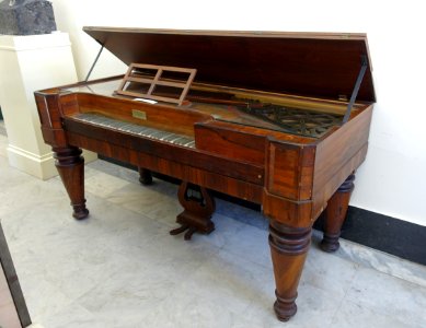 Piano, F. P. Burns of Albany, c. 1848 - Bennington Museum - Bennington, VT - DSC08531